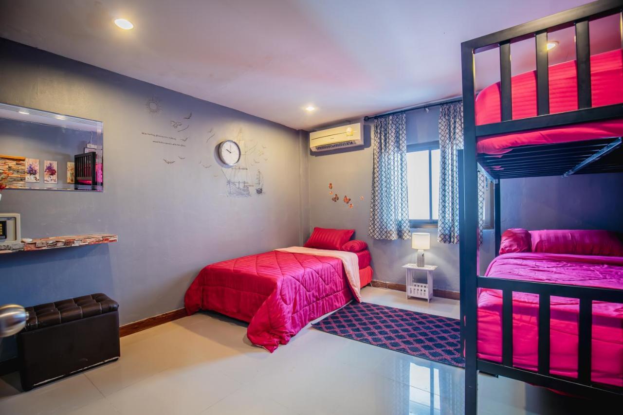 Menulis Coolly House Patong Bed & Breakfast Exterior photo
