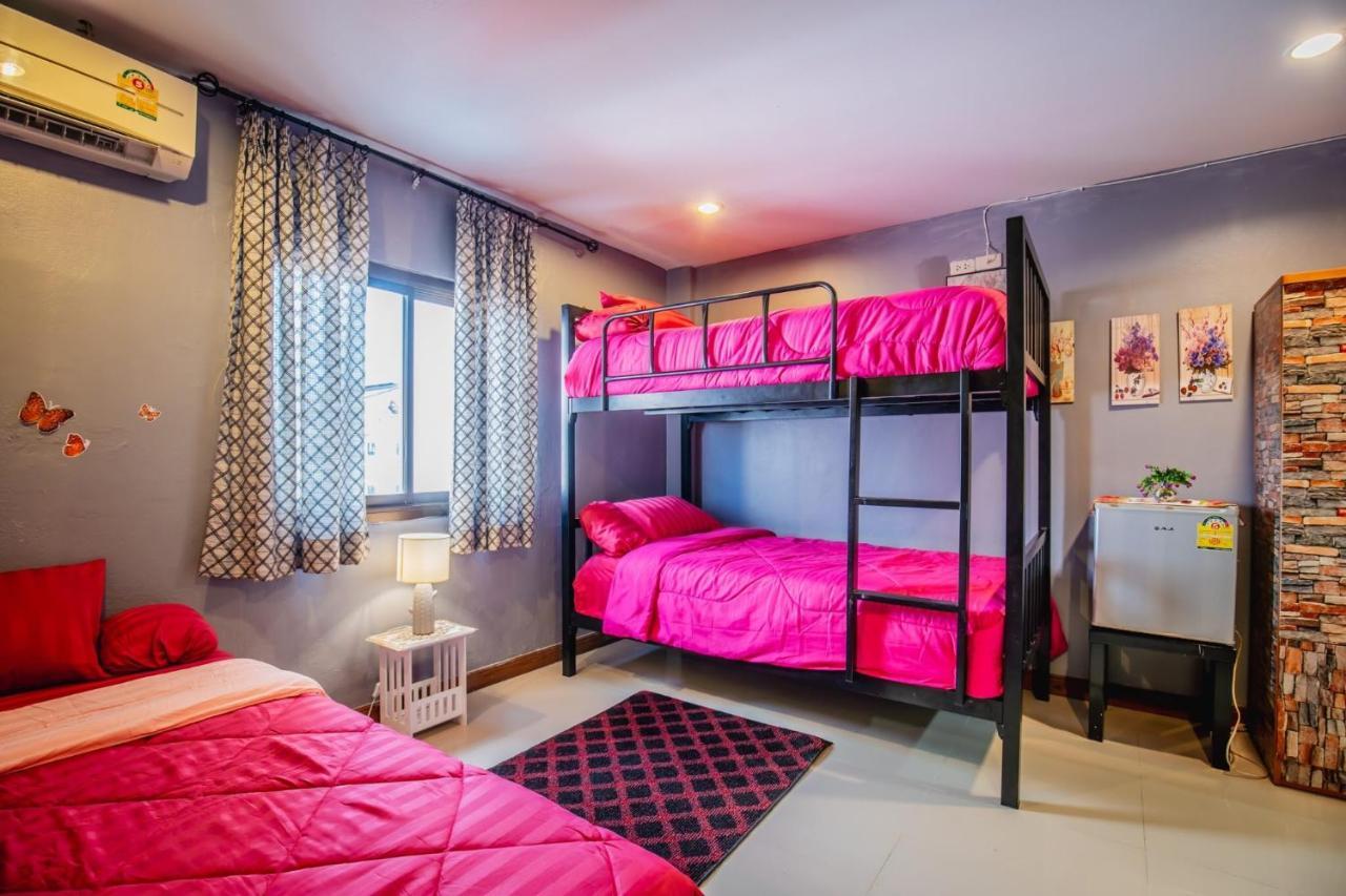 Menulis Coolly House Patong Bed & Breakfast Exterior photo