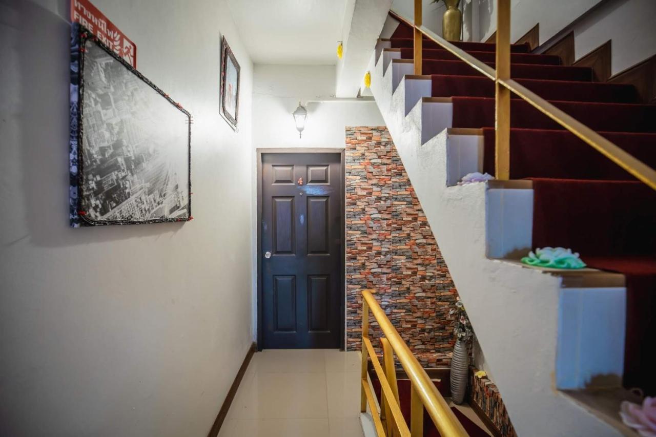 Menulis Coolly House Patong Bed & Breakfast Exterior photo