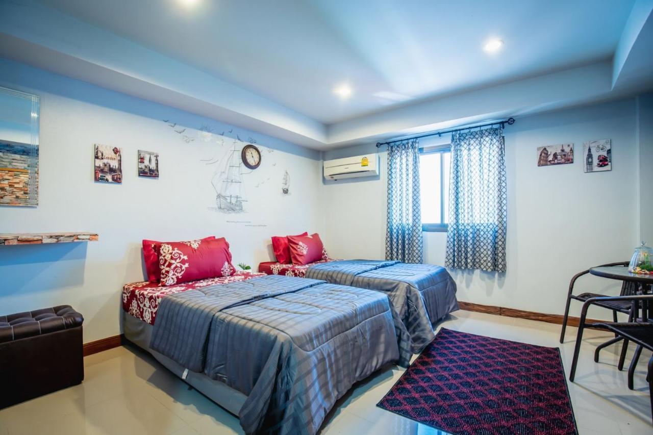 Menulis Coolly House Patong Bed & Breakfast Exterior photo