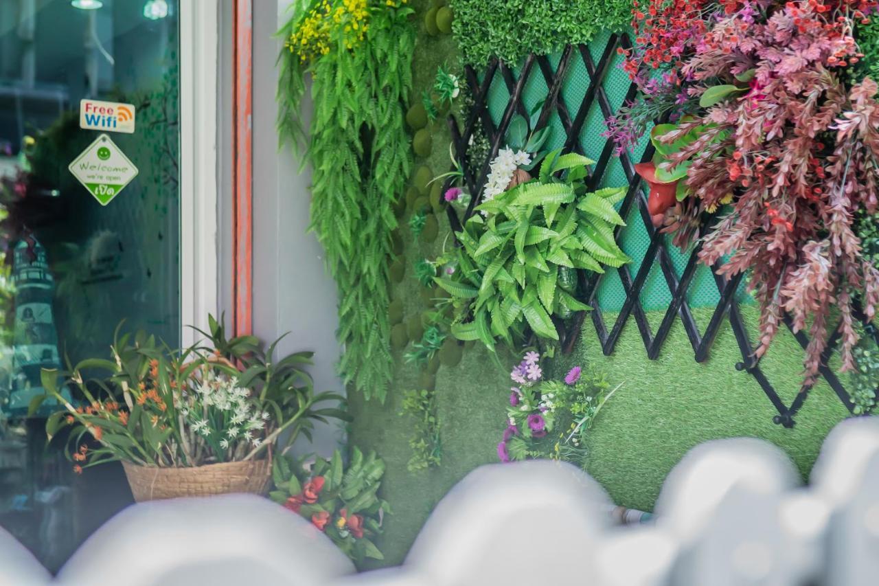 Menulis Coolly House Patong Bed & Breakfast Exterior photo
