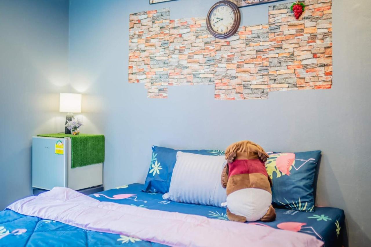 Menulis Coolly House Patong Bed & Breakfast Exterior photo