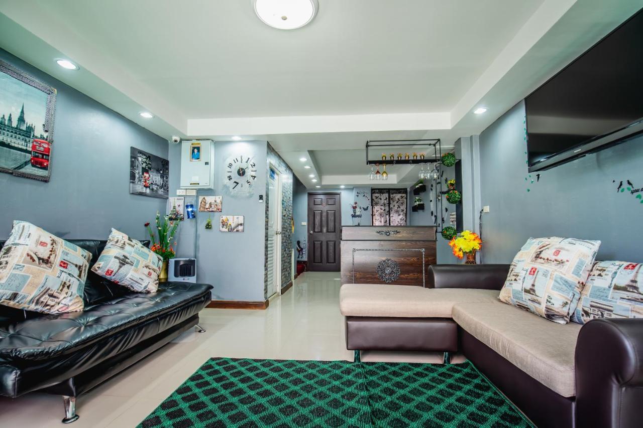 Menulis Coolly House Patong Bed & Breakfast Exterior photo