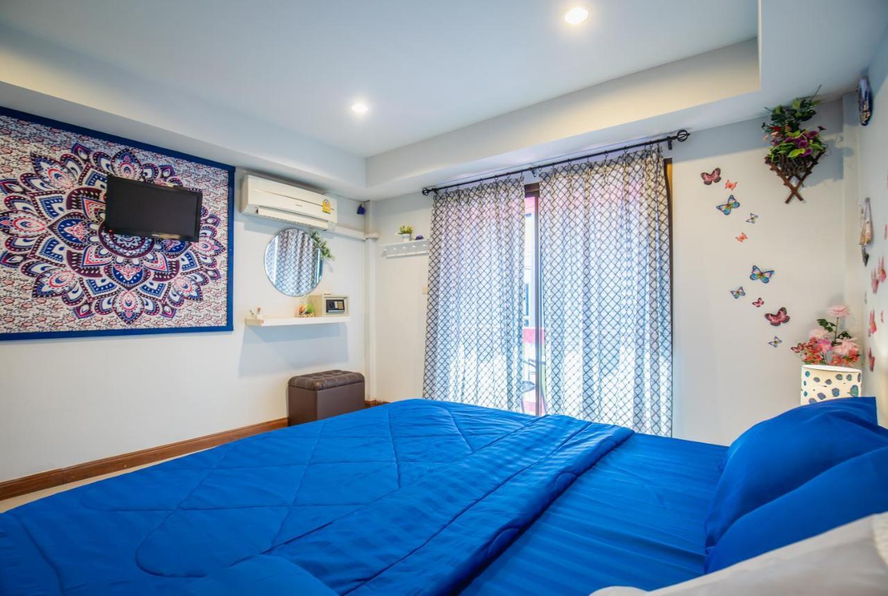 Menulis Coolly House Patong Bed & Breakfast Exterior photo