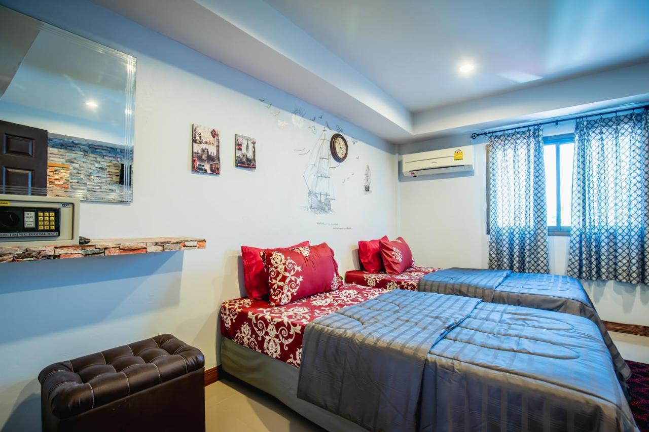 Menulis Coolly House Patong Bed & Breakfast Exterior photo