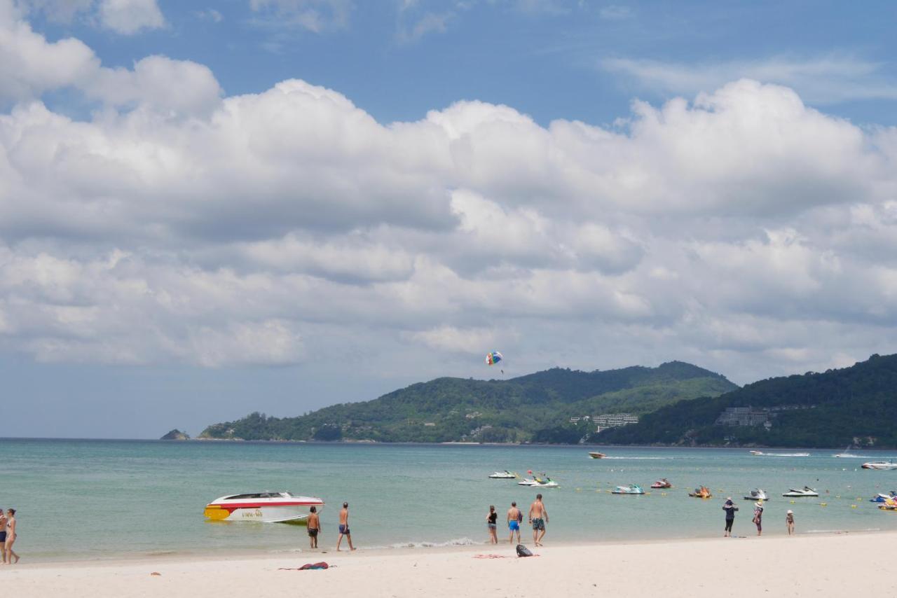 Menulis Coolly House Patong Bed & Breakfast Exterior photo